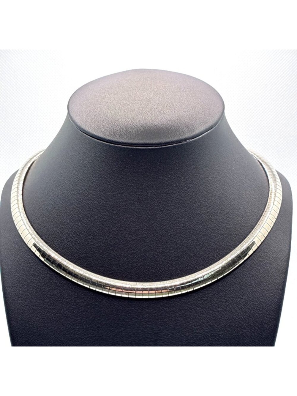Vintage 21.2mm  Silver-Tone Omega Chain Flexible Collar Necklace 16" Block Clasp